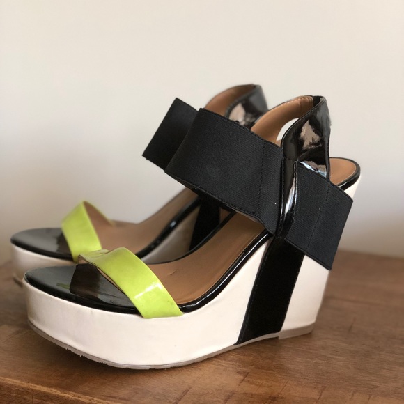 Matty’s Elastic Neon Wedge - Picture 3 of 3